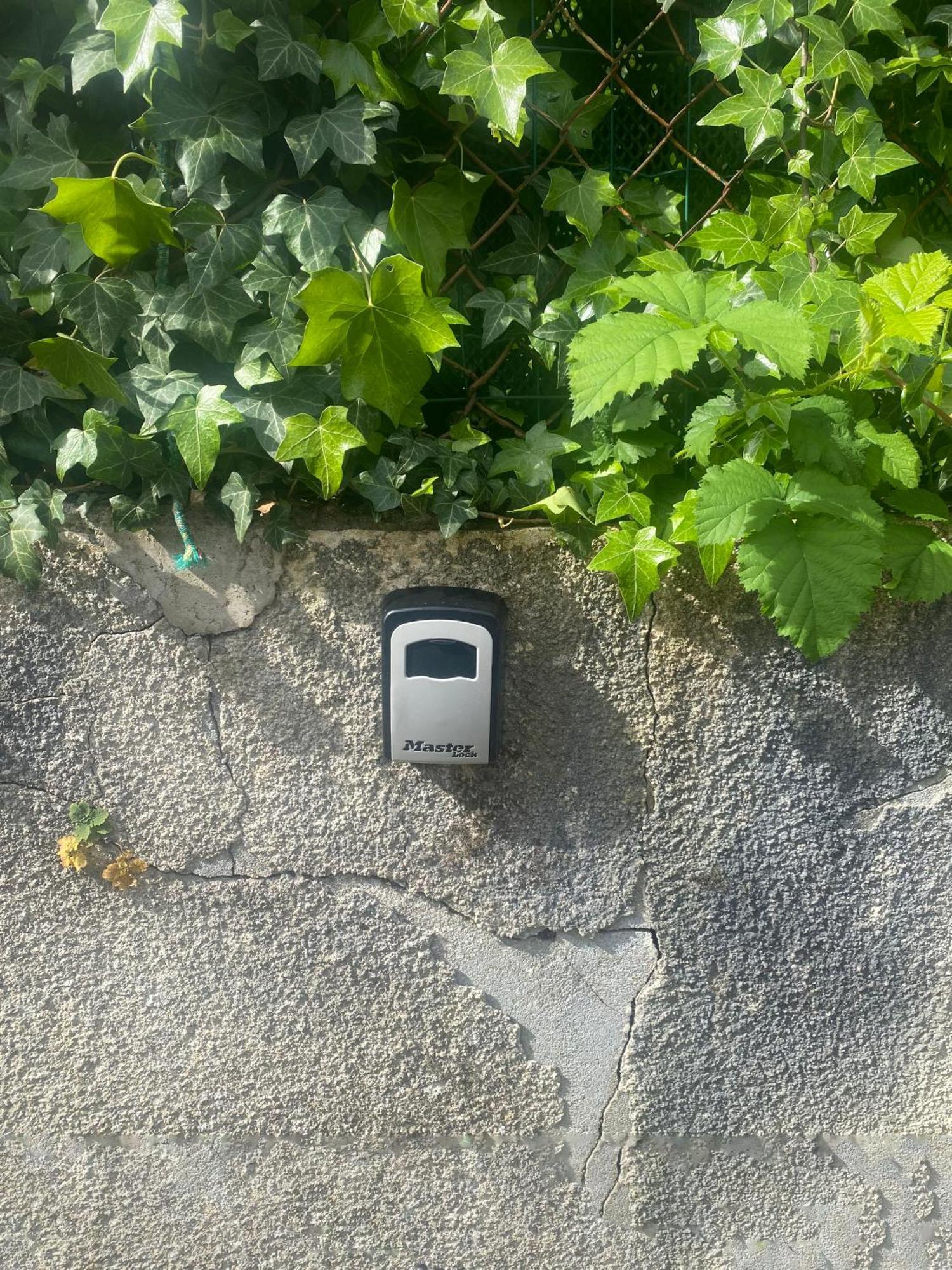 Appartement Entier 2 Chambres Chez Zarius أتيس مو المظهر الخارجي الصورة